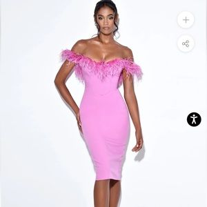 Miss Circle orchid corset off shoulder dress never worn size small.